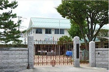 南流山幼稚園 341m