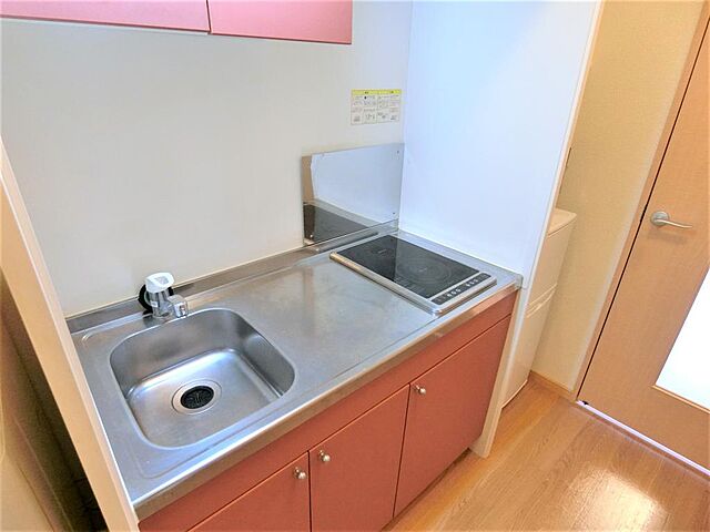 キッチンに２口コンロを完備です。