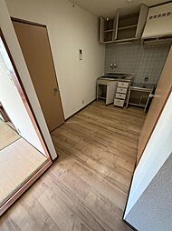 新栄ビル 2DKの写真