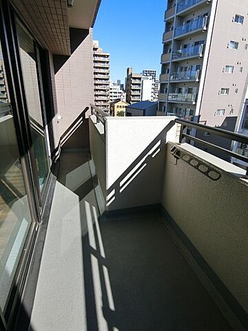 バルコニー シーアイマンション上野 6階/-