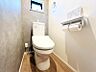 トイレ：トイレは1階と3階に配してあり、おでかけの際や就寝時も安心です☆