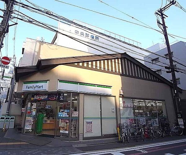 画像27:ファミリーマート京都三条高倉店まで117m