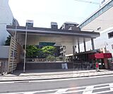 池坊短期大学まで854m