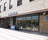 ローソン新京都センタービル店まで310m