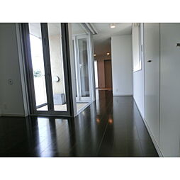 カーサ・ポルトーネ 306 3階ワンルームのリビング/ダイニング