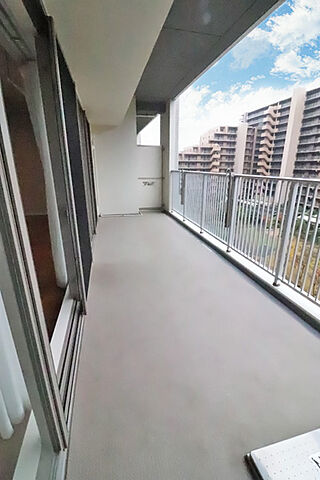 バルコニー ユトリシア参番街 6階/-