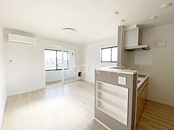 シュラインサイド 2階1LDKのリビング/ダイニング