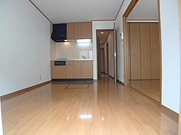 ファスト・ラフィーヌ 1階2DKのリビング/ダイニング