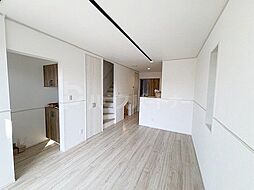 IRIE PAWS 1階2LDKのリビング/ダイニング