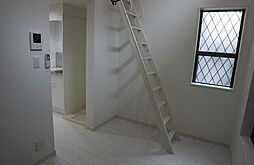 プロスペリテ 203 2階ワンルームのリビング/ダイニング