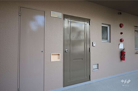 物件の玄関［2026年3月17日撮影］TV付きインターホンでセキュリティ面に配慮されています！