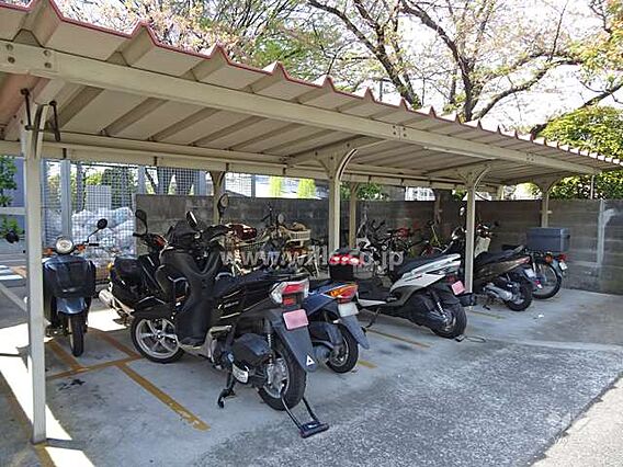 バイク置場はサ...