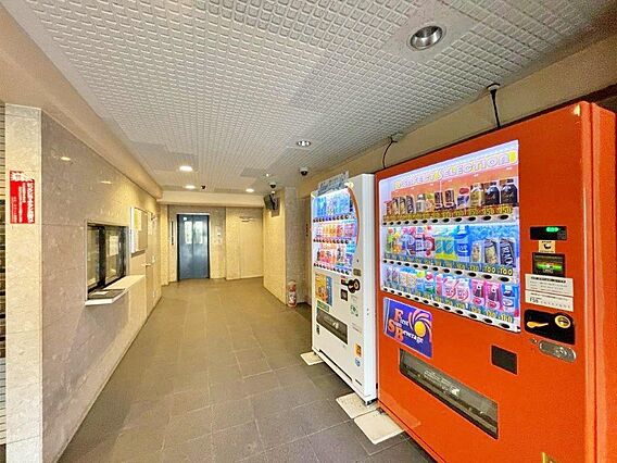 1階に自販機が...