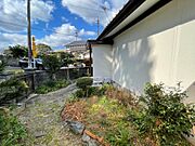 閑静な住宅街にあります。