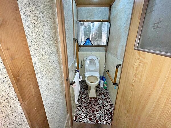 トイレを拡大表示