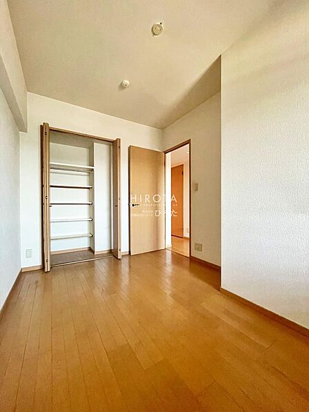 収納スペースの充実したお部屋です。