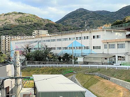 北九州市立黒畑小学校(924m)