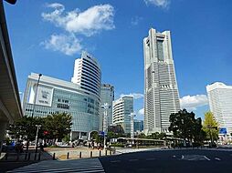 桜木町駅 300m