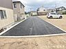 外観：前面道路含む現地写真