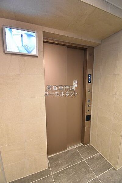 画像13:エレベーター