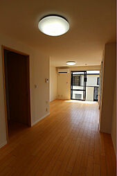 Kフラット　A棟 203 2階2LDKのリビング/ダイニング