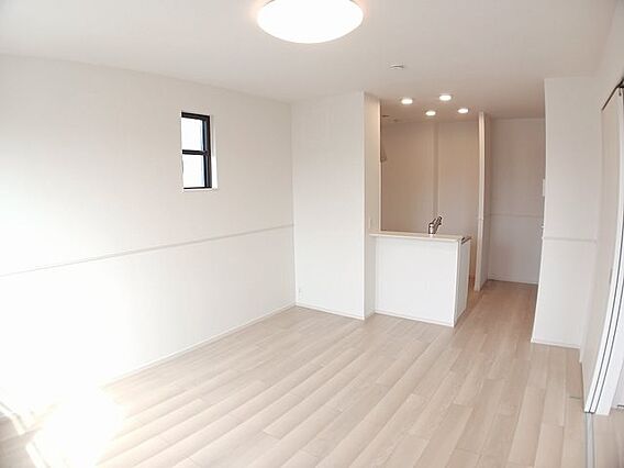 シャイニ-ドリ-ムB_内装_1