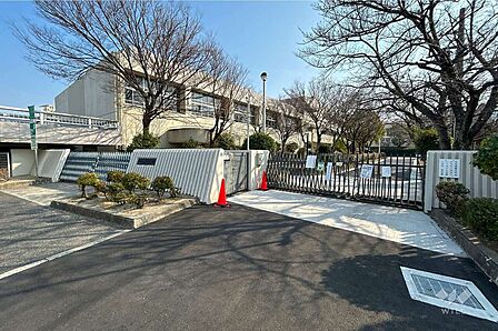 打出浜小学校[公立]の外観