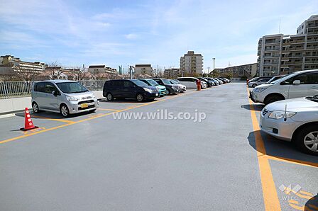 敷地内駐車場(屋外平面式)