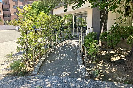エントランスアプローチ