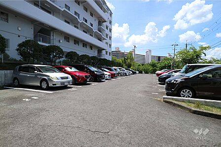 敷地内駐車場(屋外平面式)