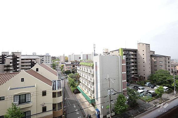 バルコニーから...