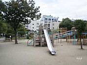 石橋駅前公園の外観