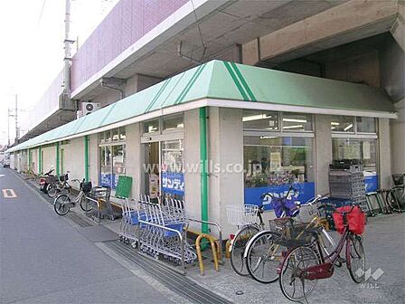 サンディ(池田城南店)の外観