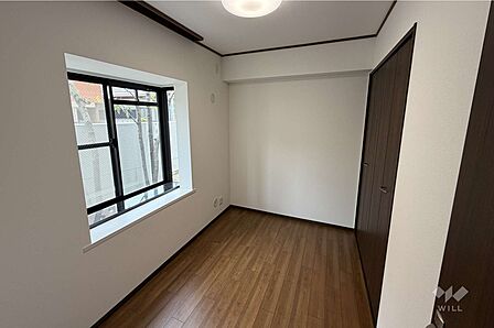 北側洋室5.2帖［2026年5月25日撮影］。アウトポール設計で部屋が長方形に近いです。
