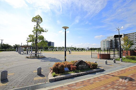 明和池公園の外...