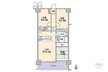 間取りは専有面積72.29平米の3LDK。キッチンはカウンタータイプで、水回りが1カ所に集まり家事動線にすぐれています。また各部屋の収納スペースの他、キッチン横にも物入付き。