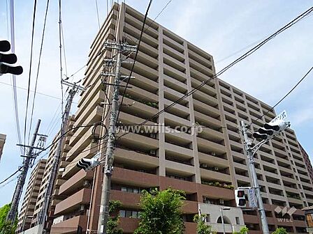 キングススクエア北大阪パークフェリス1番館の外観（南西側から）