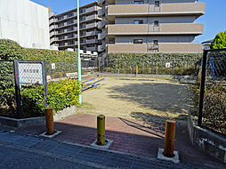 ★江坂駅徒歩8分!公園や買物施設も身近な便利な立地!