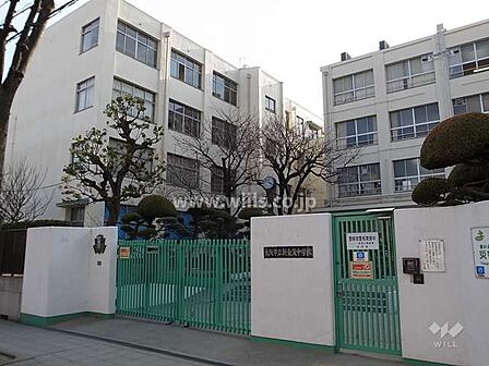新東淀中学校[公立]の外観