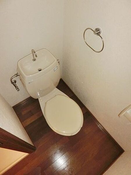 画像8:シンプルなトイレです