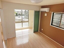 JR内房線 八幡宿駅 徒歩5分の賃貸アパート 2階2LDKのリビング/ダイニング