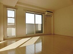 JR京葉線 蘇我駅 徒歩8分の賃貸マンション 1階1LDKのリビング/ダイニング