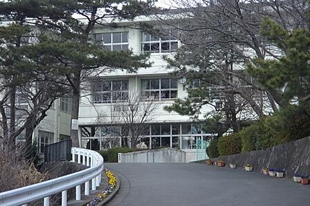 沼津市立門池中学校まで(1170m)