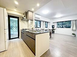 クレヴィア小杉御殿町 3LDKのリビング/ダイニング