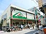 周辺：マルエツ元住吉店 新鮮な食材や日用品が揃うスーパーが徒歩圏に。忙しい日常の中でもスムーズに買い物ができる、便利で暮らしやすい立地です。 600m