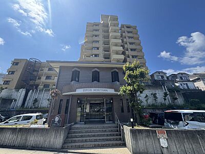 外観:9階建ての1階部分!専用庭付きのマンションです☆彡 外観:9階建ての1階部分!専用庭付きのマンションです☆彡