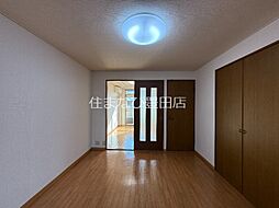 クリスタルヒルズII 2階2LDKのリビング/ダイニング