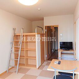 レオパレスプレジデンス豊田 2階1Kのリビング/ダイニング