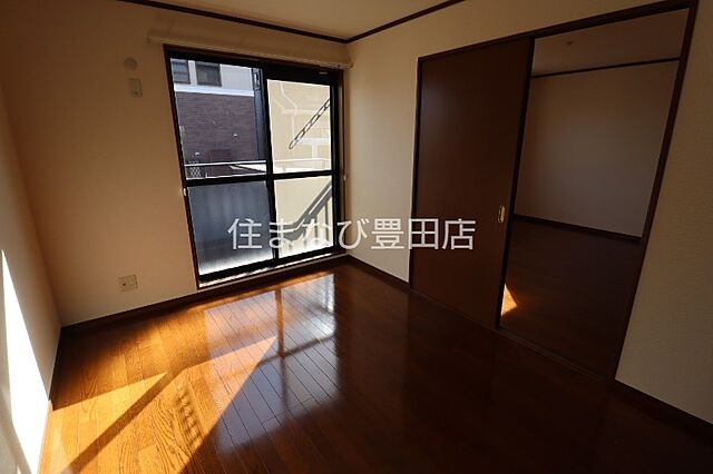 洋室
