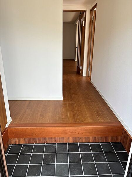 玄関を拡大表示